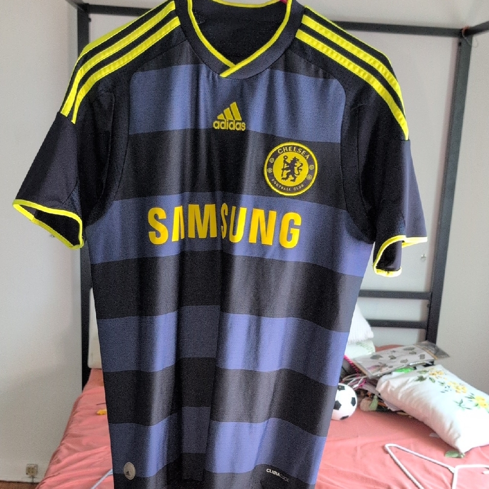Adidas Chelsea FC Men's Black and Navy Striped Jersey